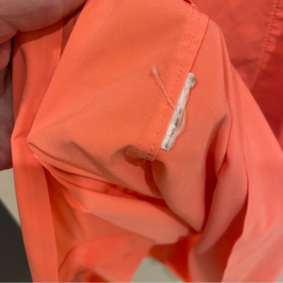 Athleta XS sleeveless button up blouse with collar - Picture 6 of 6